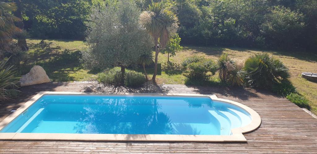 maison au calme avec piscine photo 1