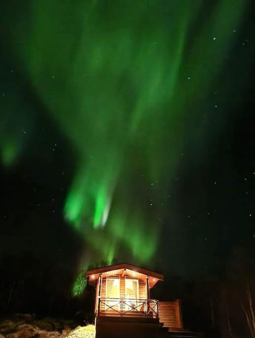 Hytte på Sør Senja med nydelig utsikt og jacuzzi photo 3