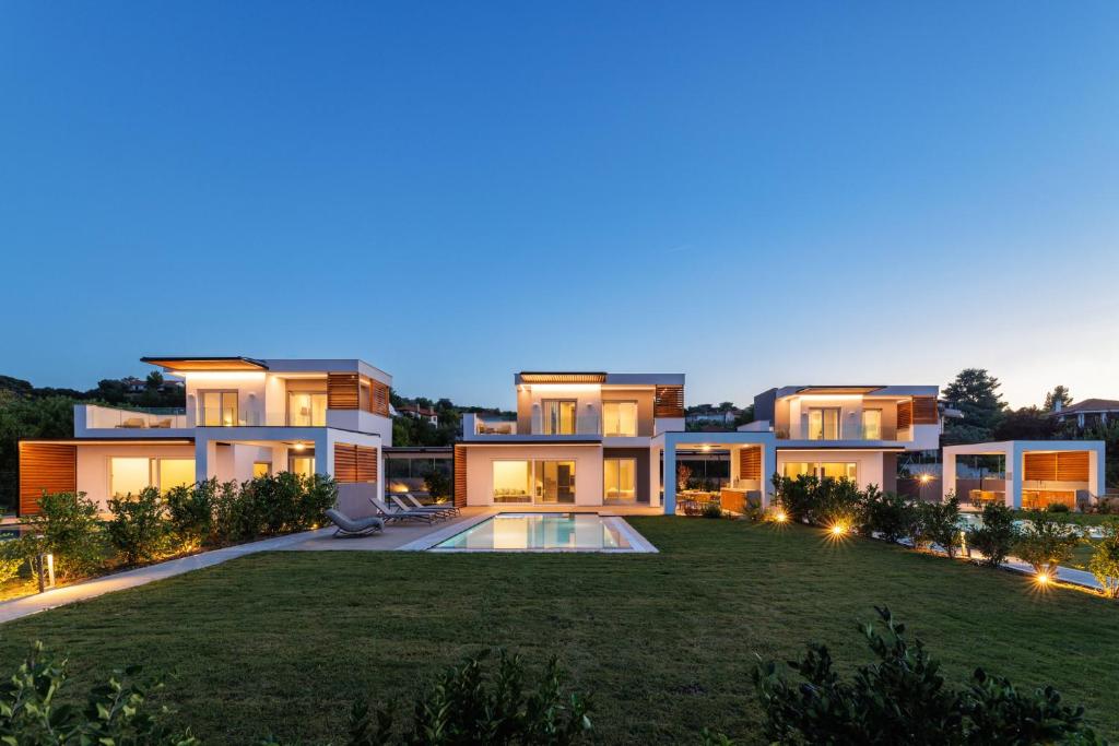 SUMMER PEARLS LUXURY VILLAS photo 2