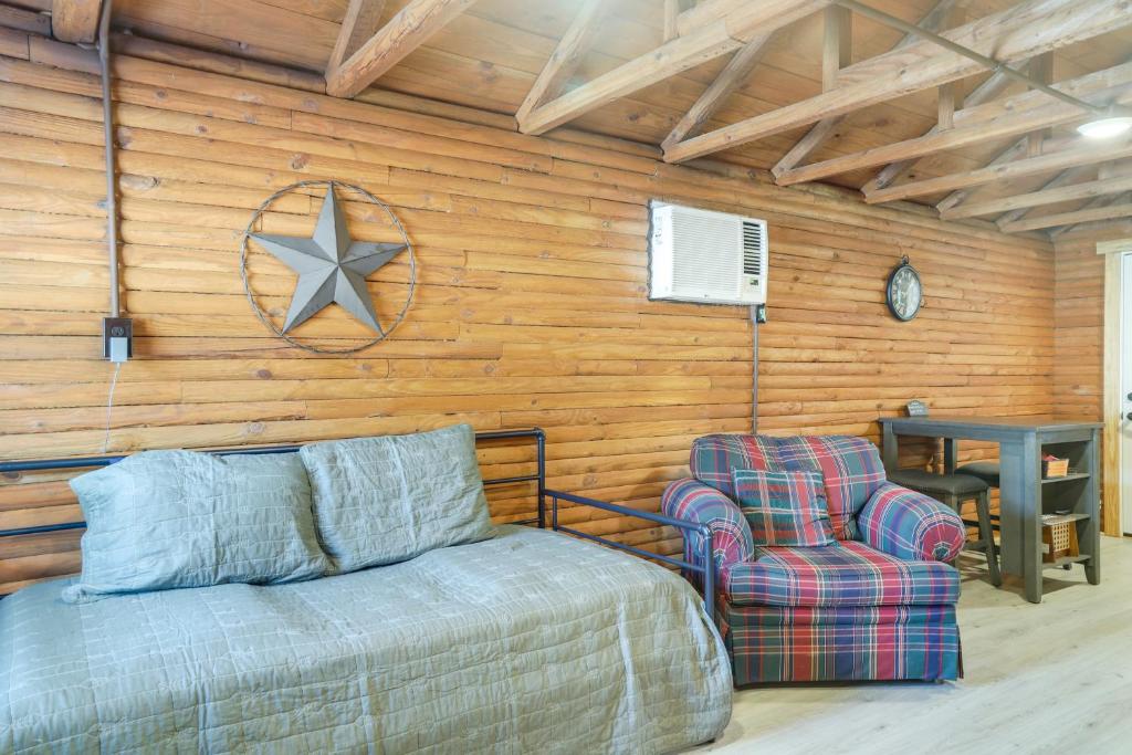 Cozy Cabin with Direct ATV Trail Riding and Mtn Views! photo 4