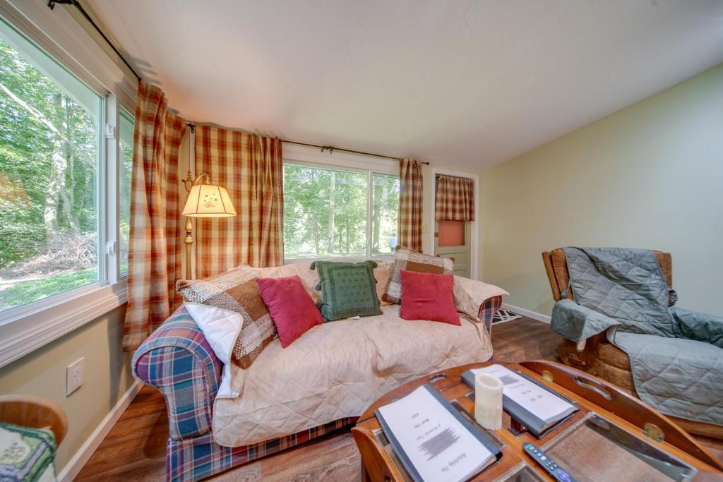 Riverfront Geneva Cottage on Grand River! photo 2