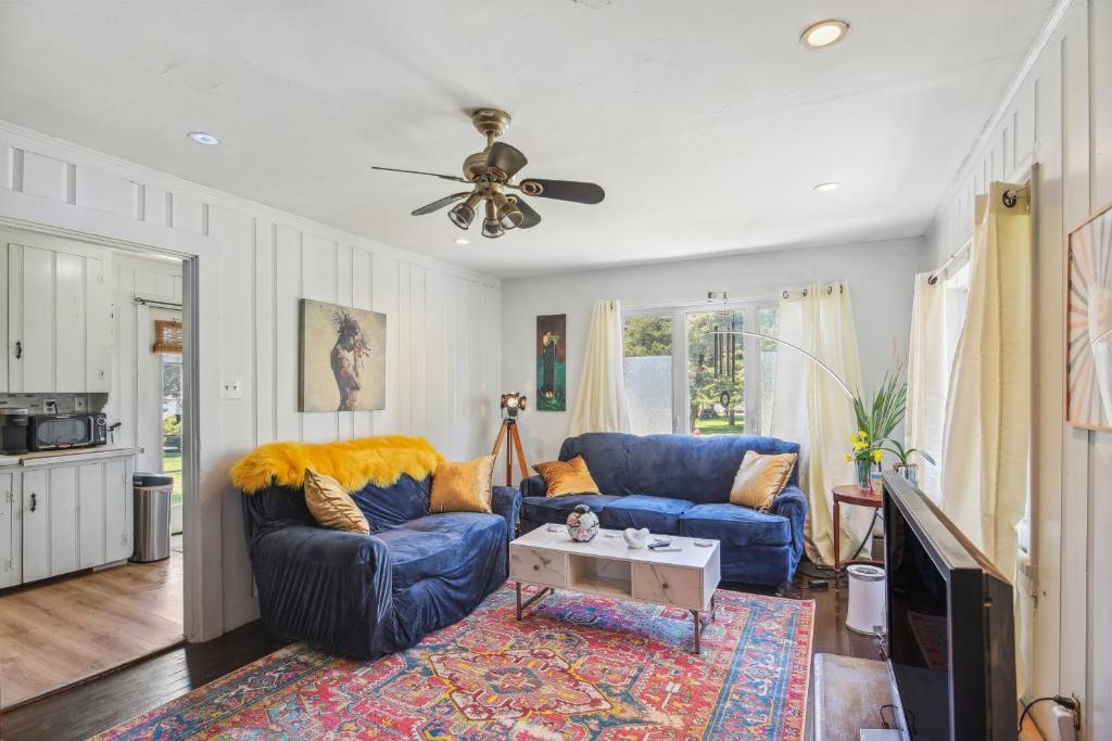 Cozy Massachusetts Escape with Patio, Near Beaches! photo 2