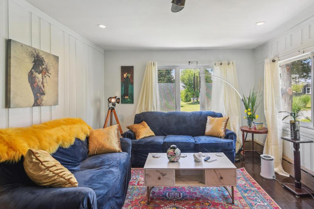 Cozy Massachusetts Escape with Patio, Near Beaches! photo 4