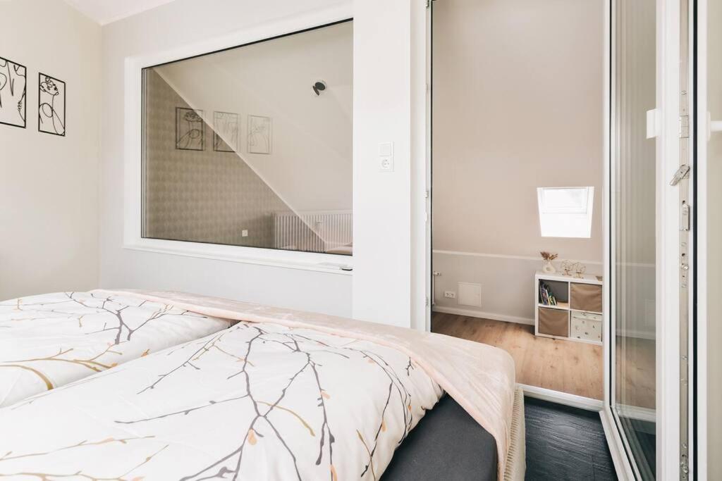 TIP! Toplage in Dresden! Moderne 100 qm Ferienwohnung für Familien und kleine Gruppen, Dresden