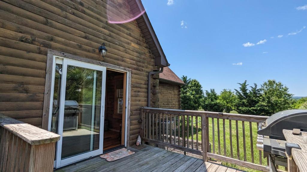Modern Log House photo 4