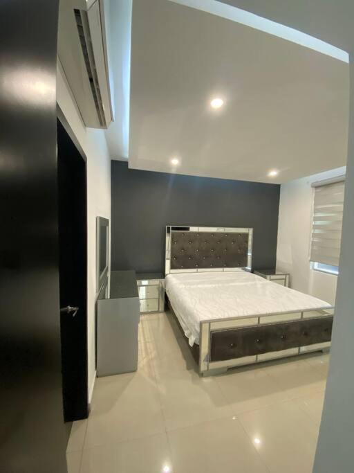 Exclusivo departamento con todos los servicios photo 1