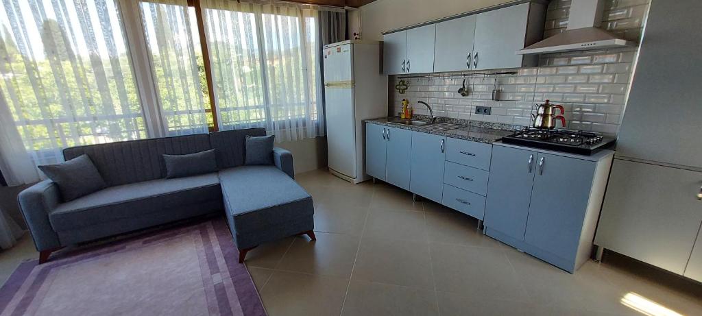 Altinoluk Denize 50 m 1+1 yeni daire photo 2
