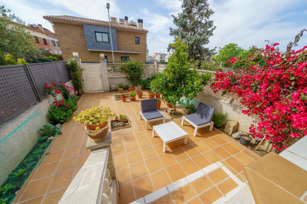 HomeHolidaysRentals Espriu- Costa Barcelona photo 1