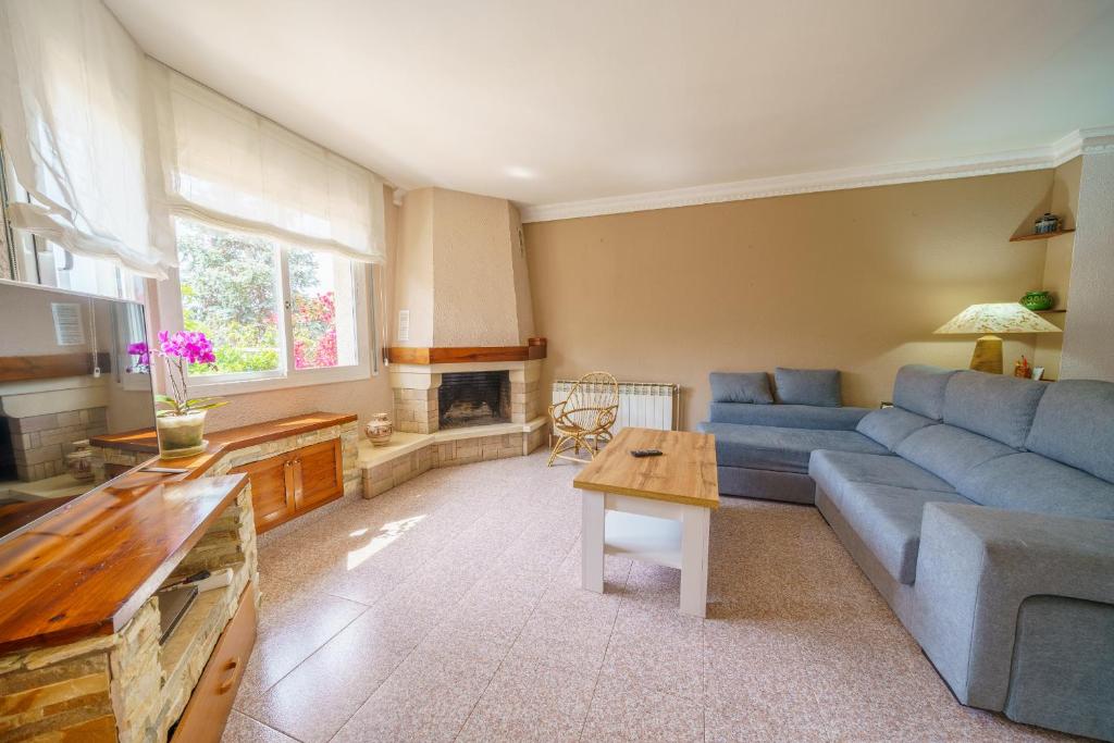 HomeHolidaysRentals Espriu- Costa Barcelona photo 3