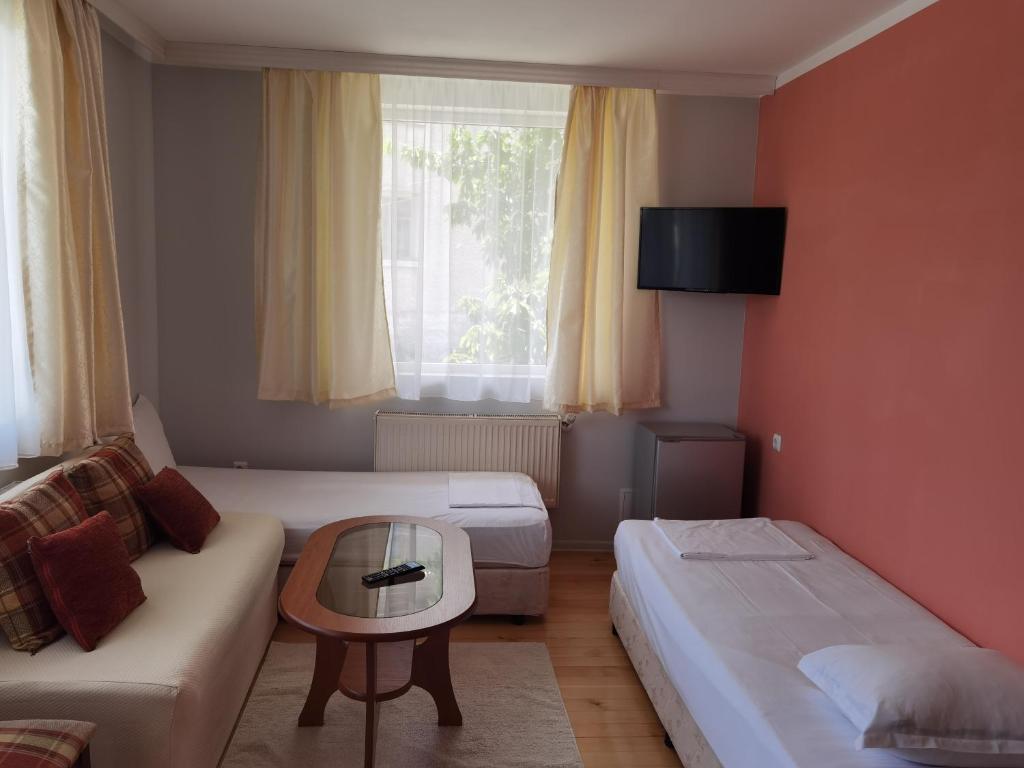 Mira Guest House photo 1
