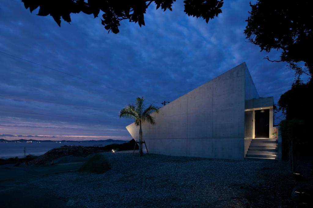 VILLA WHITE photo 1