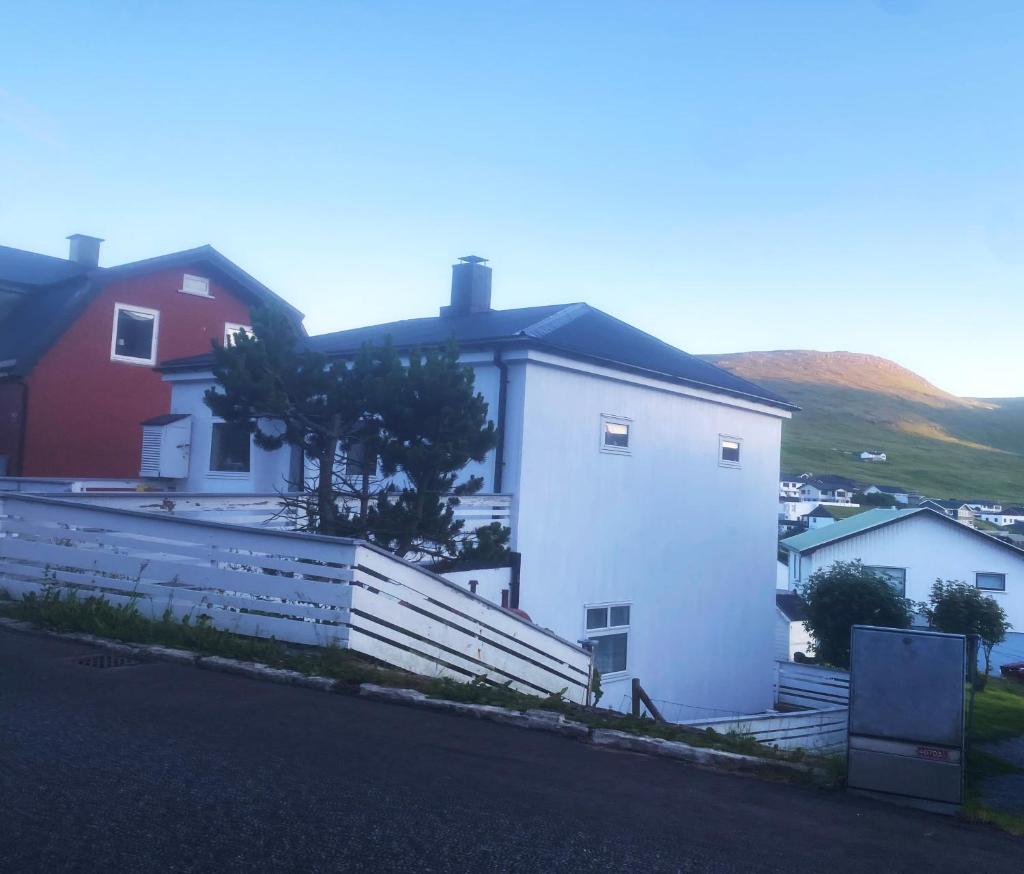 Cosy house near airport photo 1