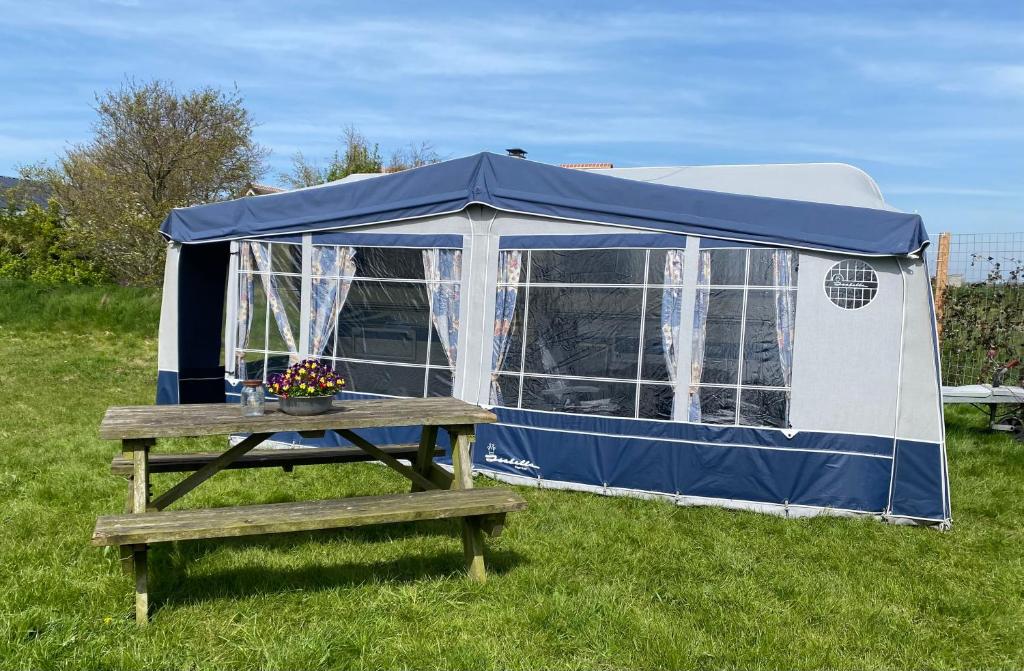 Caravan Weidezicht photo 1