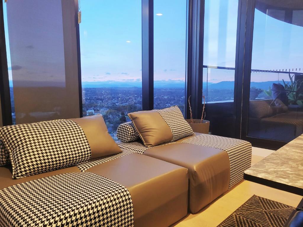 Modern&cozy life in Sky Garden 5min from station