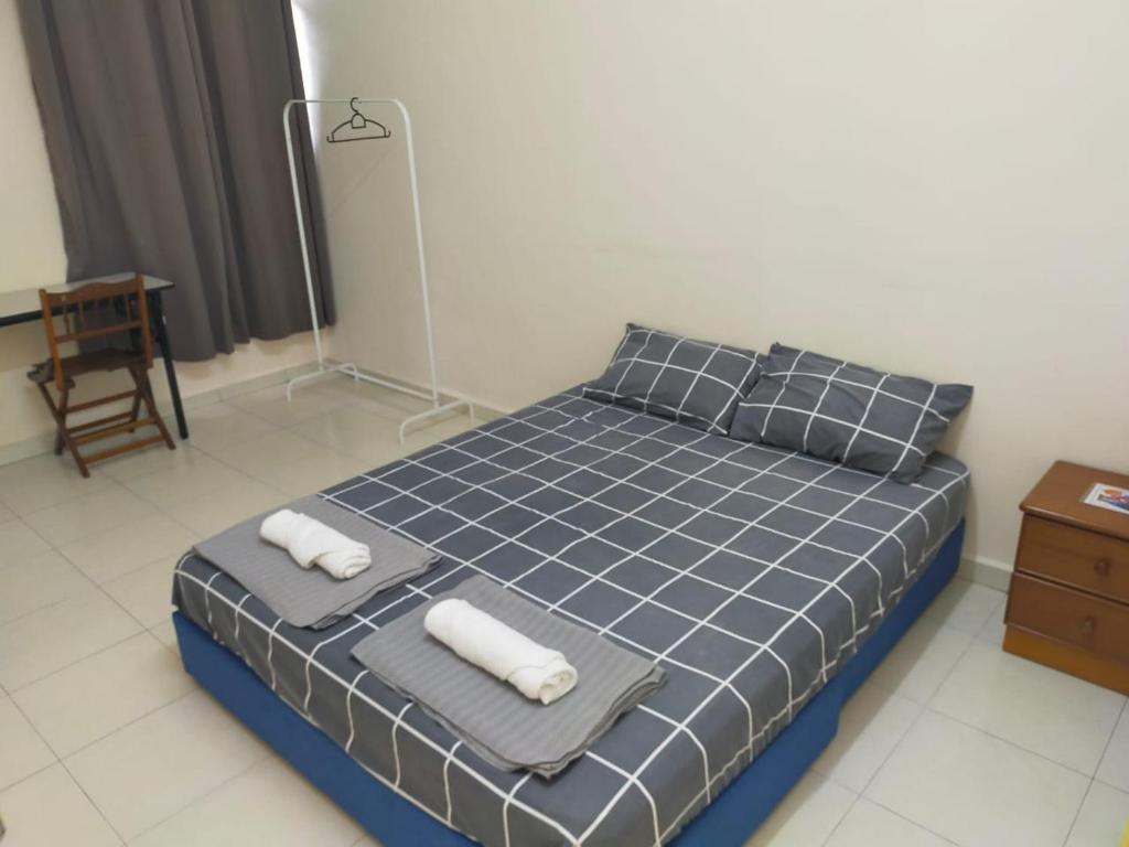 Cheerful 3-Bedroom Residential Home with Free WIFI photo 3
