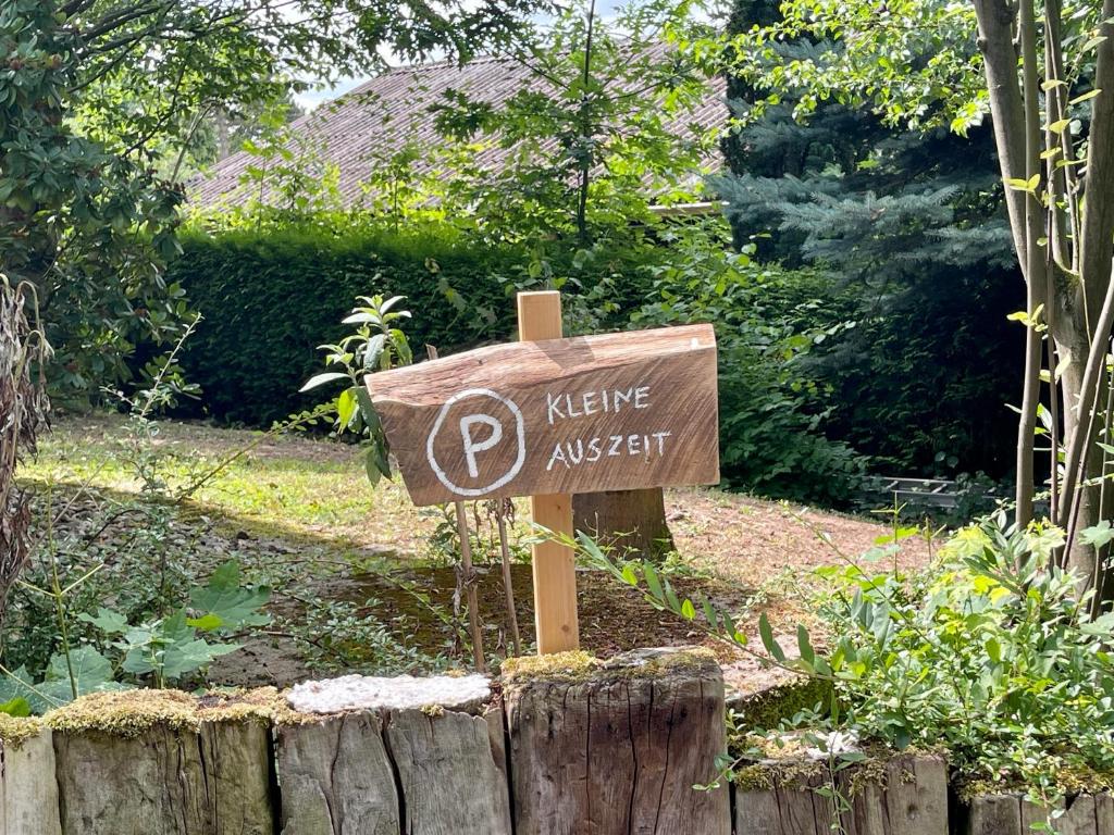 Ferienhaus Kleine Auszeit in der Natur mit Kamin, Yogamatten, schöne Küche photo 1