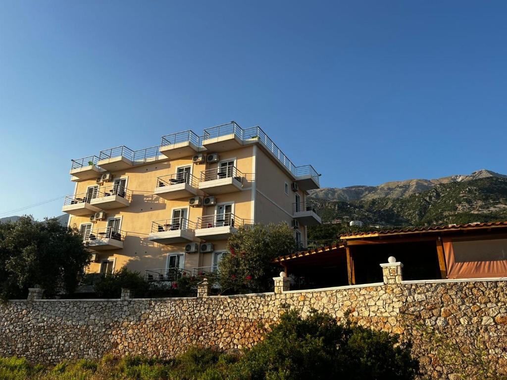 Season Inn photo 3