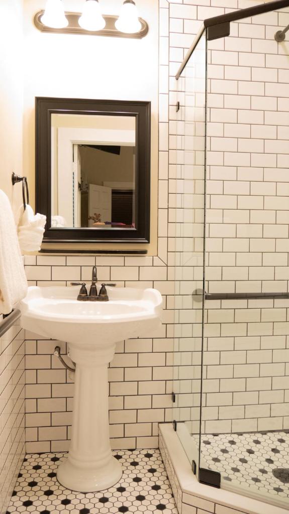 La Pensione Inn - Adult Exclusive photo 1