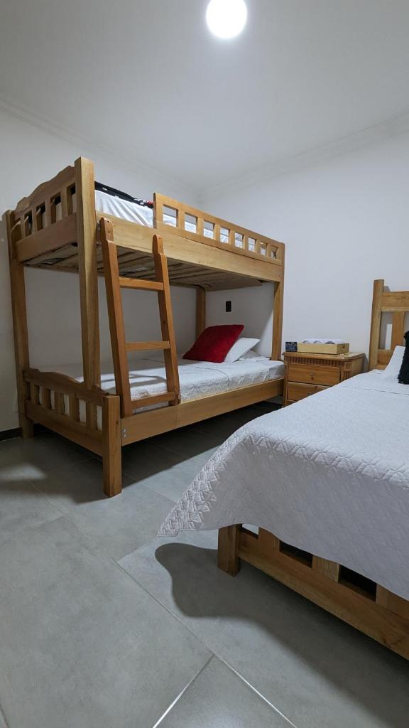 Apto lujo con jacuzzi y parqueadero piso 4 photo 4