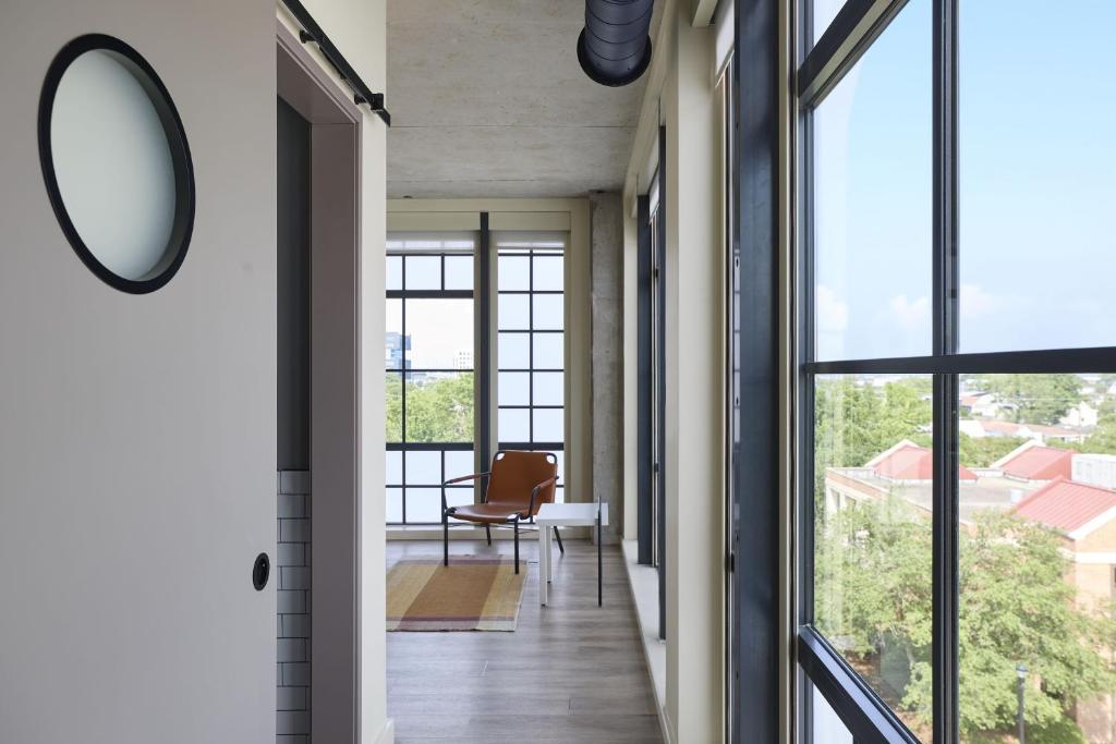 Moxy Charleston Downtown photo 4