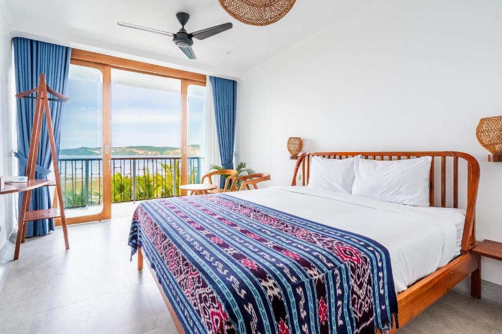 Inlight Lombok Beach Hotel Room Type - King Room with Sea View