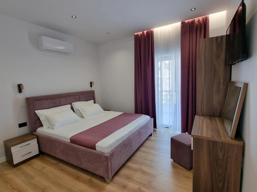 White Villa photo 3