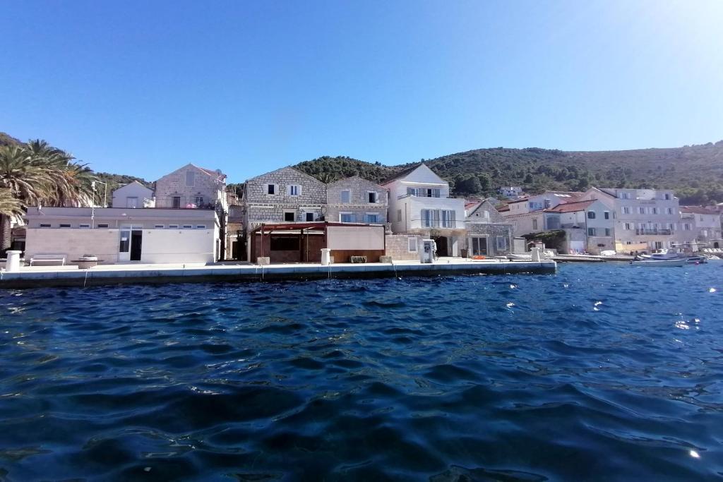 Apartments and rooms by the sea Vis - 2452 photo 2