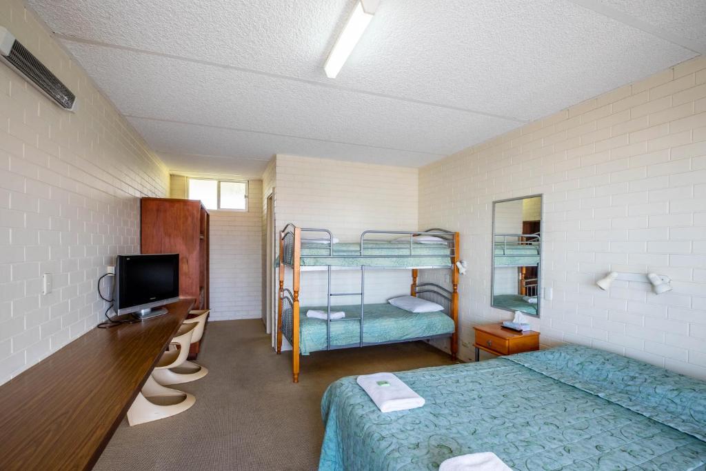 Augusta Hotel Motel photo 4