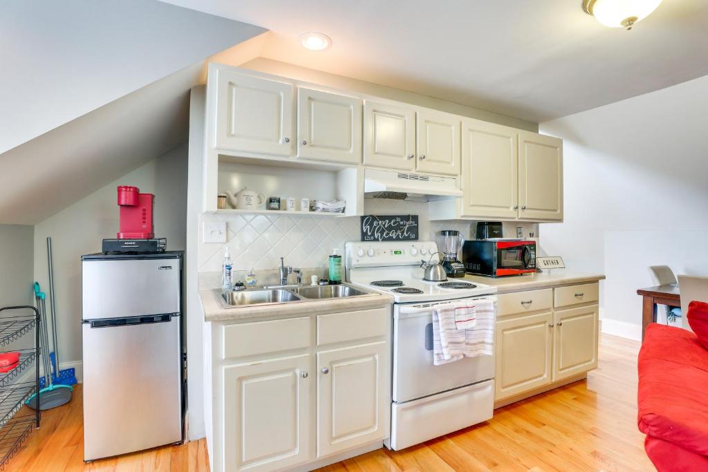 Simplistic Summerville Studio about 4 Mi to Dtwn! photo 1