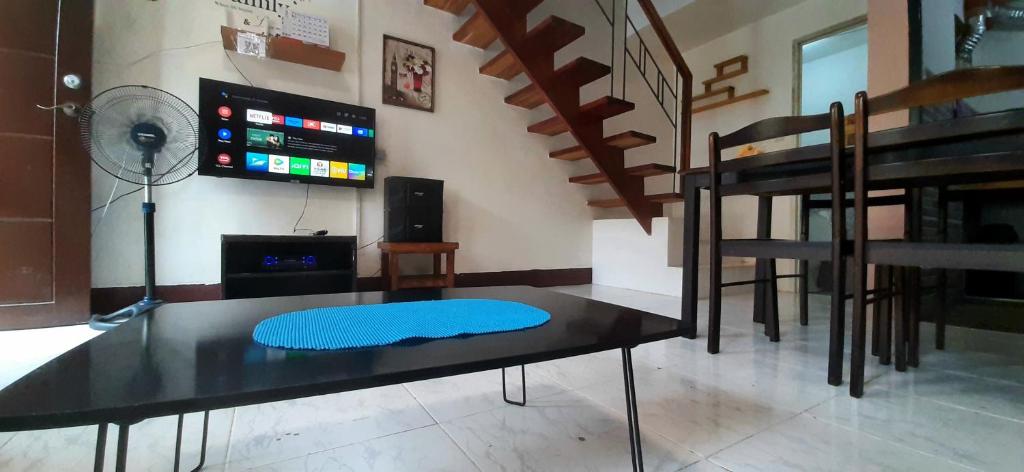 Entire 2 story-house in Navona Subdivision in lapu-lapu Mactan Cebu photo 3