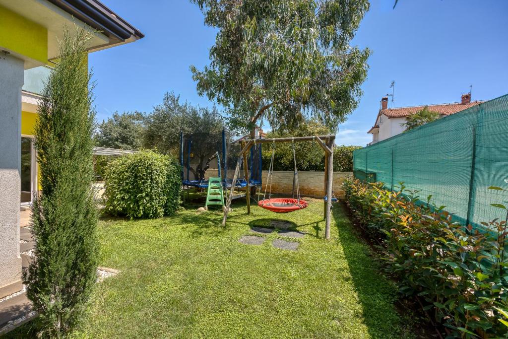 Villa Gaya - Happy Rentals photo 3