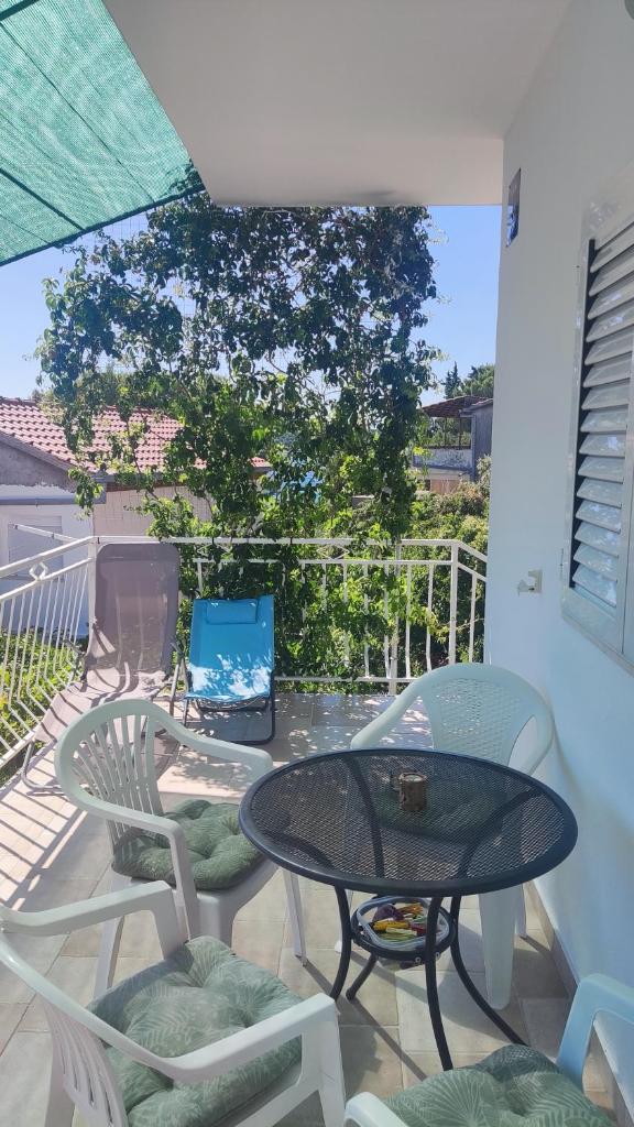 Rogoznica Seafront Apartment - Kalebova Luka photo 1