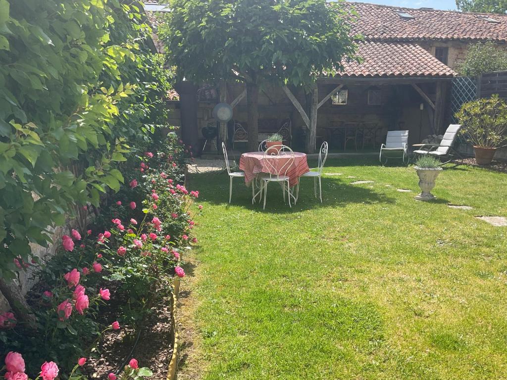 'Mulberry House' - A Darling Abode Nr Brantome photo 3