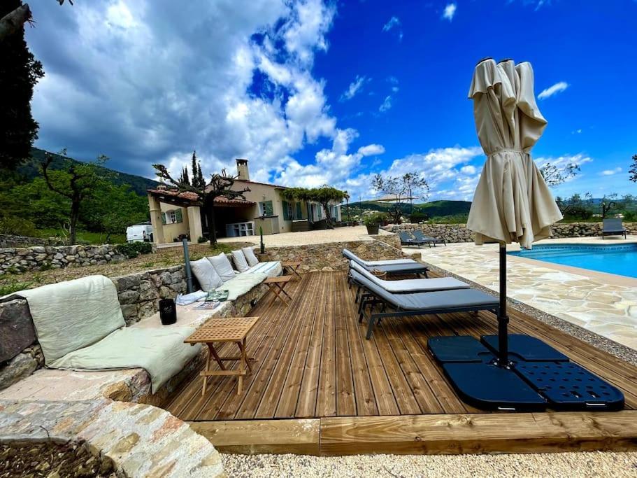 Amazing Villa with panoramic view in Seillans. photo 4