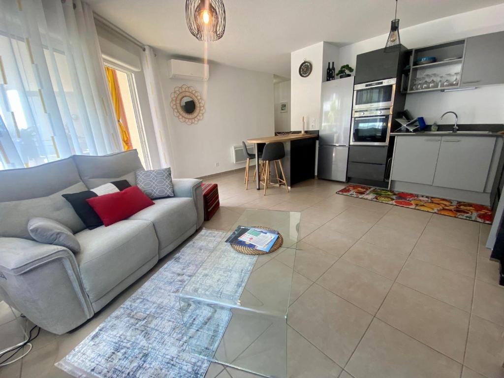 Appartement Mèze, 3 pièces, 4 personnes - FR-1-604-41 photo 1