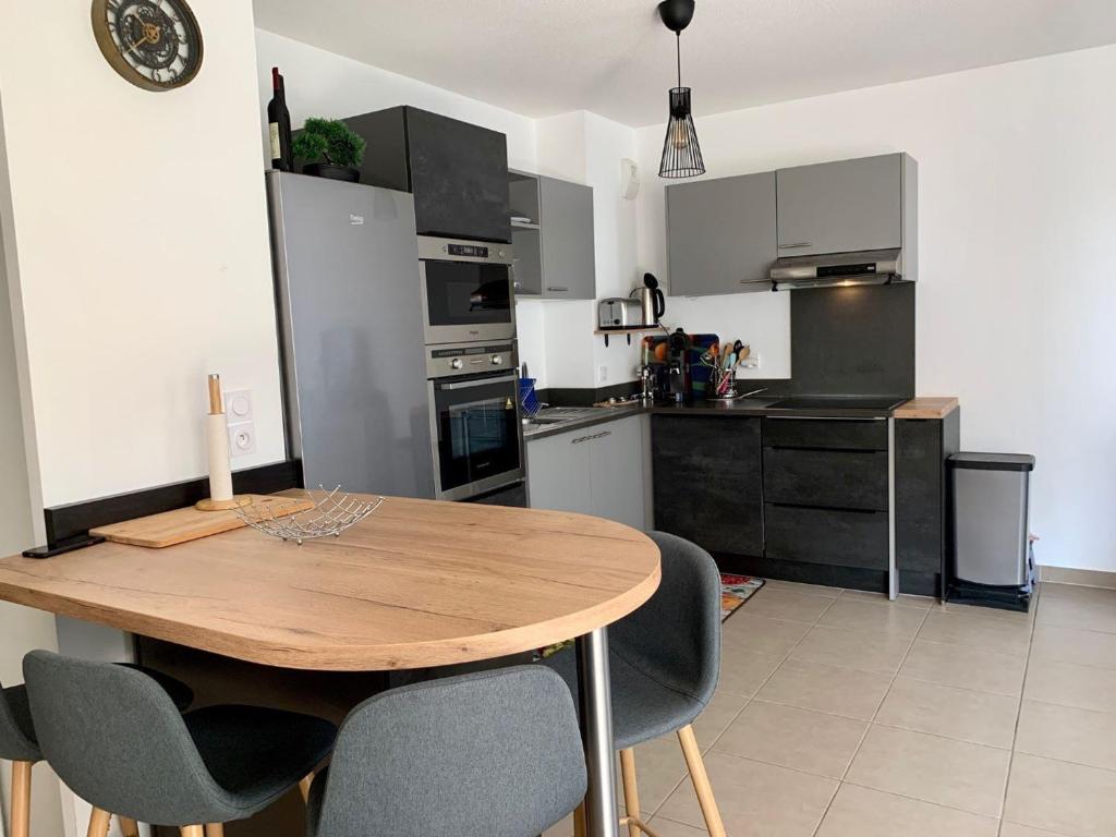 Appartement Mèze, 3 pièces, 4 personnes - FR-1-604-41 photo 3