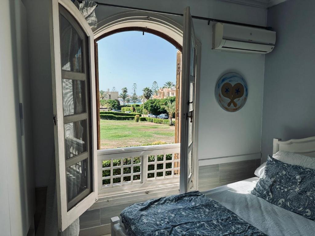 Spacious Beach Vacation House photo 3