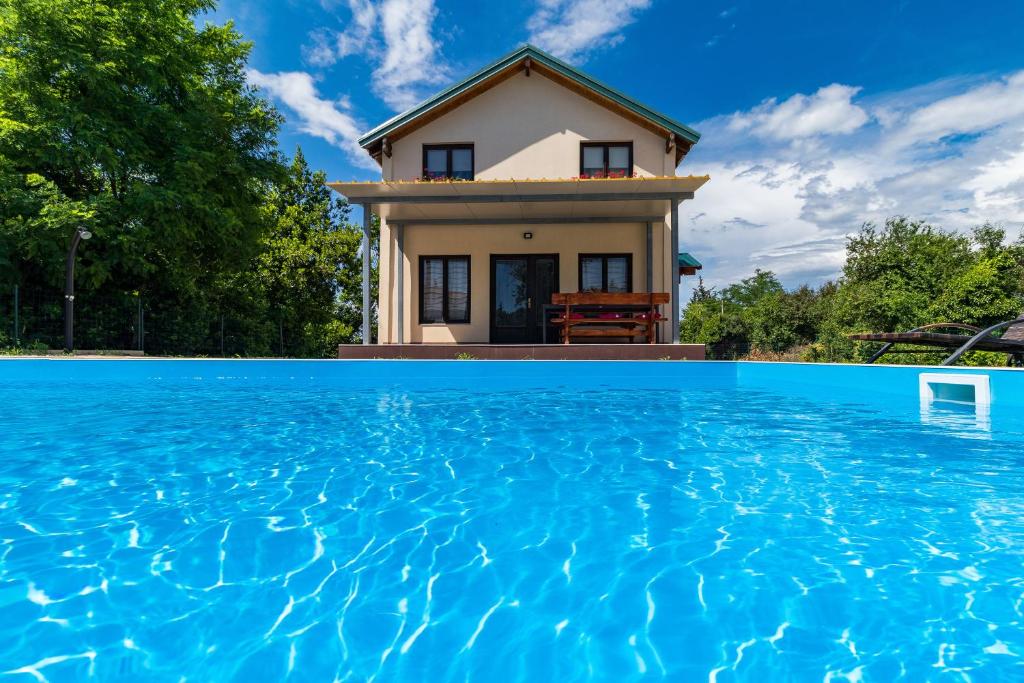 Villa Minja With Private Pool - Happy Rentals