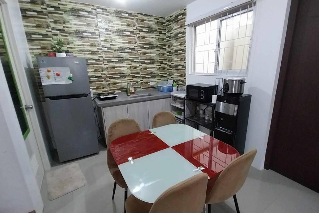 2 Storey House 4 BR Diamond Heights Near Airport photo 3