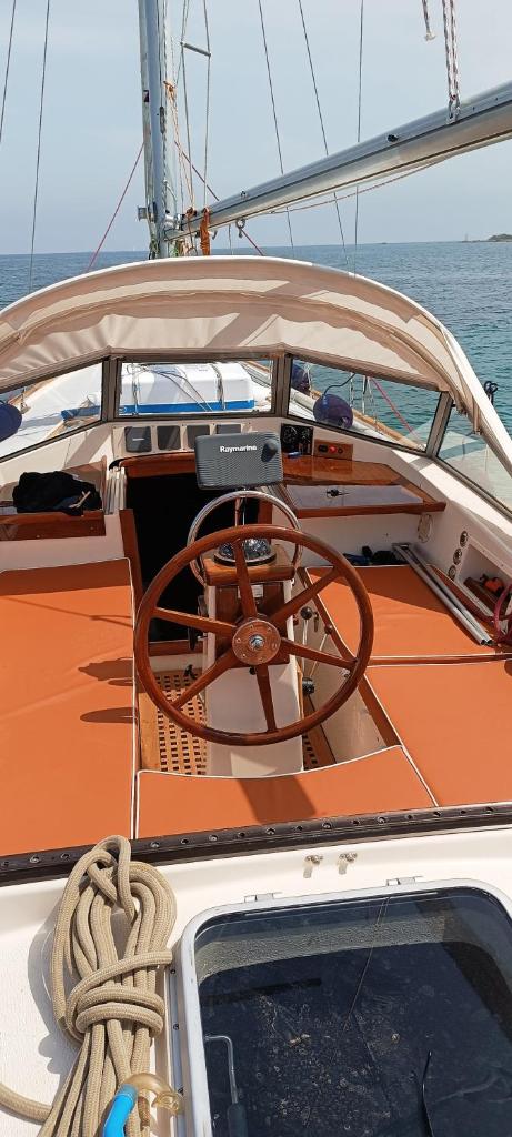 Boat & Breakfast Hallberg Rassy 38 San Teodoro Sardinia photo 4
