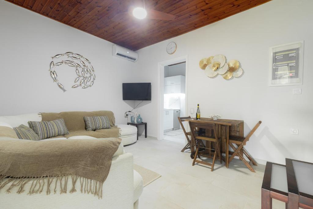 KOUROUTA BEACH HOUSE photo 2