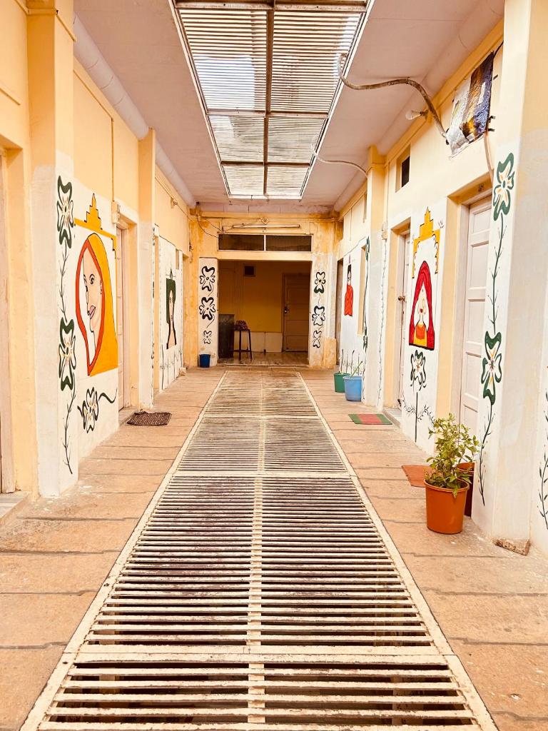 BEROZGAR HOSTEL