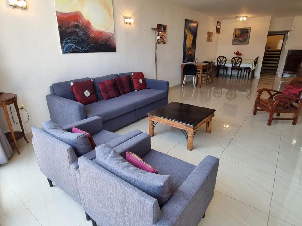 2BR - 2 12 Hei be-Iyar St Tel aviv photo 2