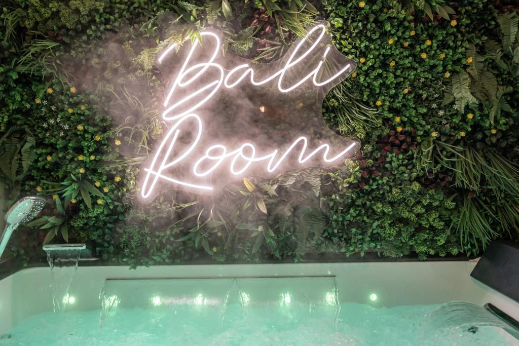 BALI ROOM / Magnifique studio évasion JACCUZI photo 3