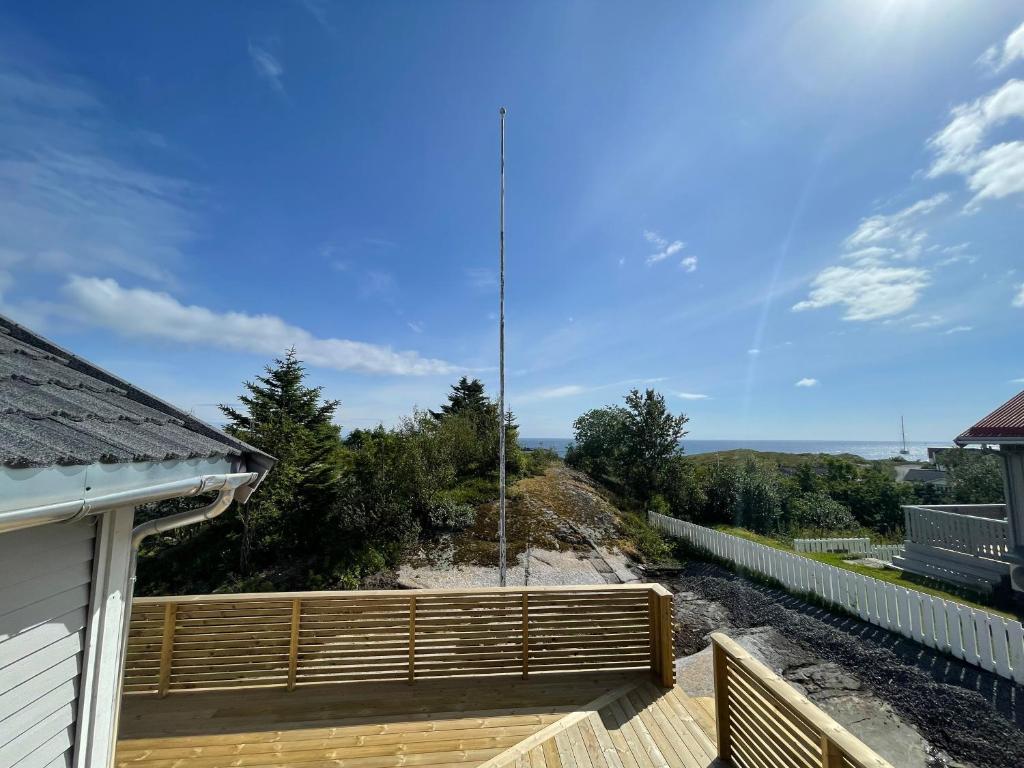 House in the heart of Lofoten with spectacular view photo 4