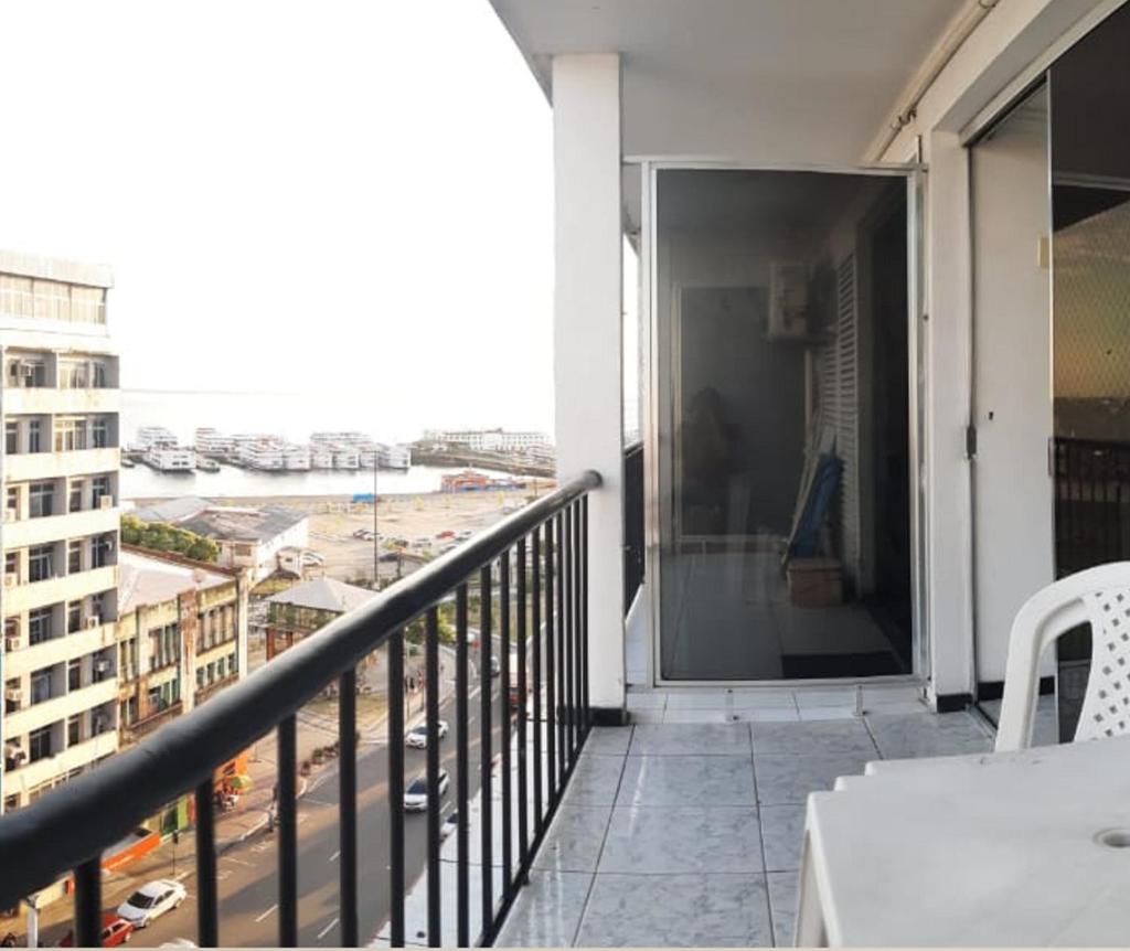 Riverfront Retreat Prime Location Apartment with Stunning Views of the RioNegro photo 2