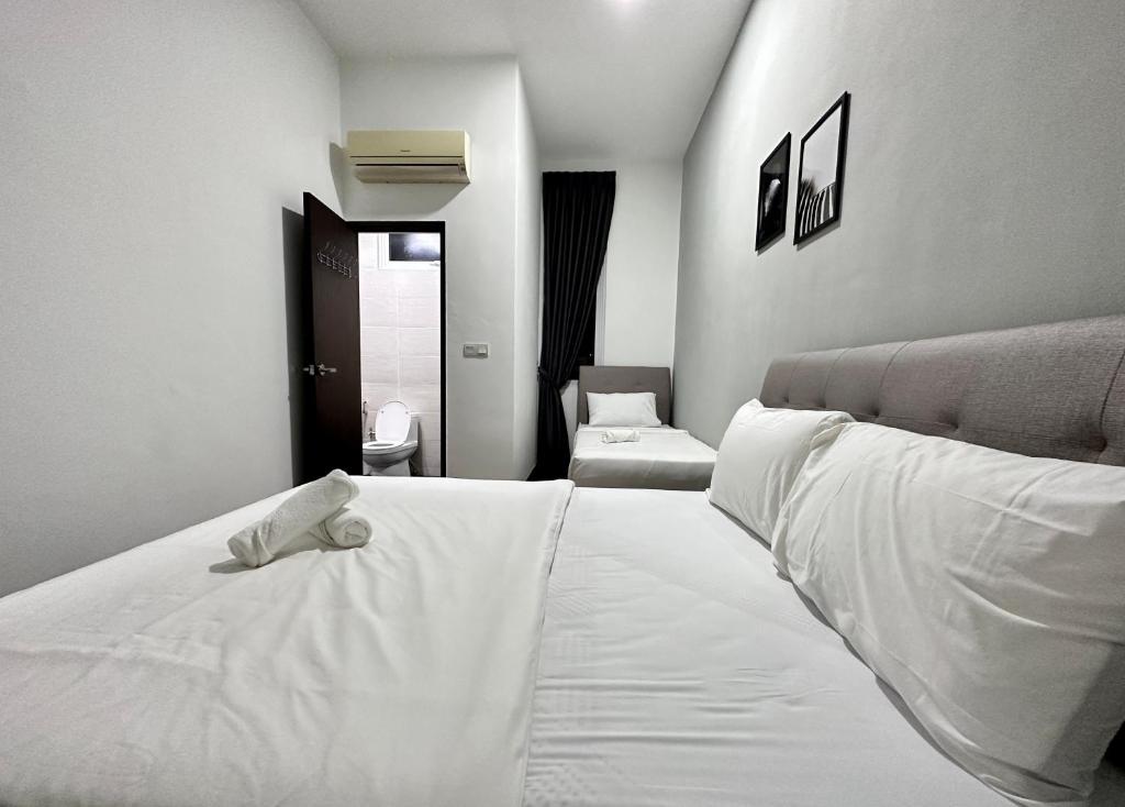 Queen’s Villa for 28Pax @Central of Penang photo 1