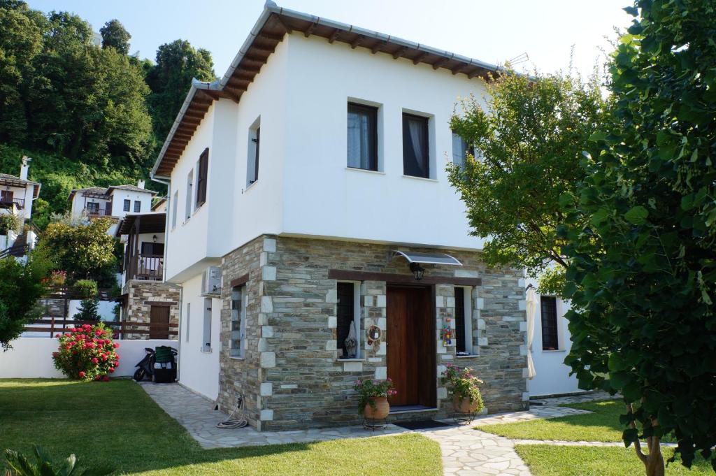 Tilion Seafront Garden Villa