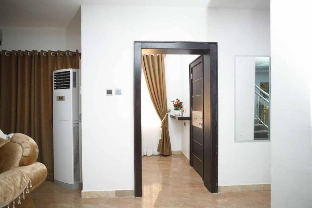 DMK Apartments photo 3