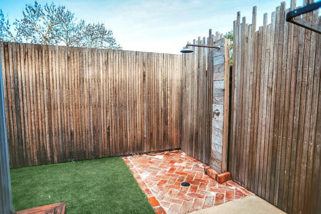 Thomas Cove - Benalla photo 4